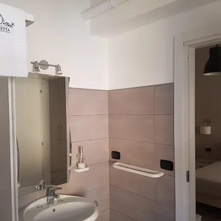 Lavilletta Acomodação com café da manhã  4*