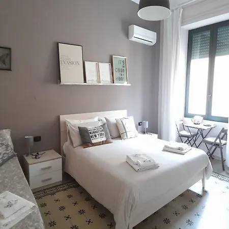Acomodação com café da manhã  Lavilletta Salerno